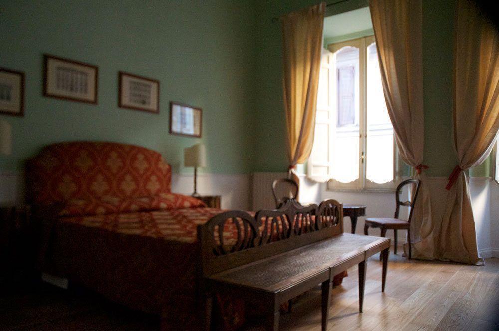 Bed and Breakfast Relais Teatro Argentina Rom Exterior foto